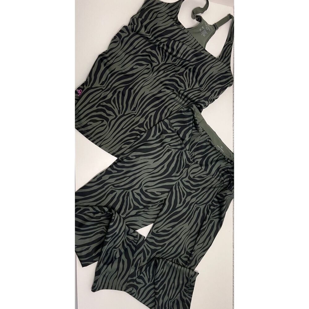 Ruby Ribbon matching activewear set. Size XL